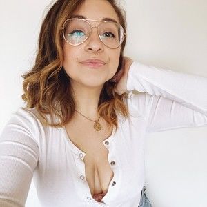 Meet your Posher, Marissa